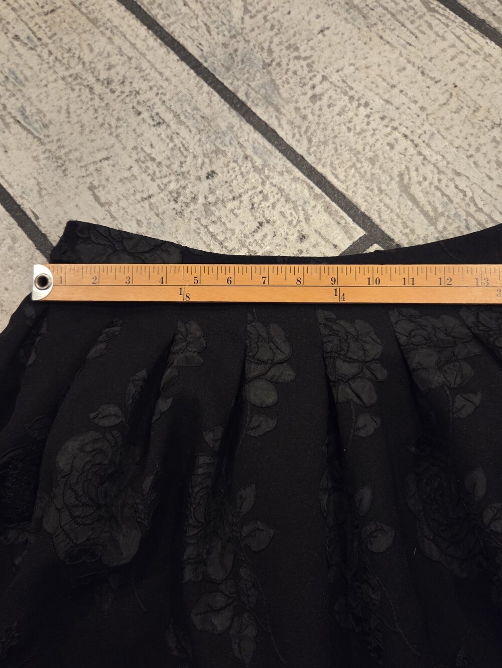 Vintage Elle Black Floral Skirt Size 4 - Picture 4 of 6